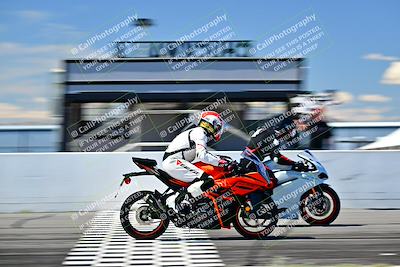 media/Mar-25-2024-Moto Forza (Mon) [[8d4319bd68]]/4-Novice Group/Session 4 Front Straight Speed Pans/